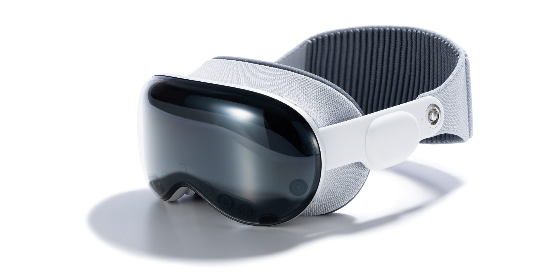 Apple Vision Proの“視線操作”を実現する「アイトラッキング」技術とは？