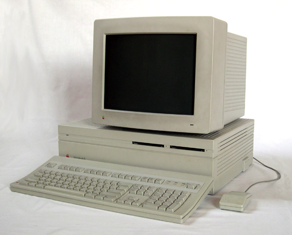 ジョブズ追放後に登場した「Macintosh SE」と「Macintosh Ⅱ」。“堕落”と映ったマシンの真の評価は？ | Mac Fan  Portal マックファン