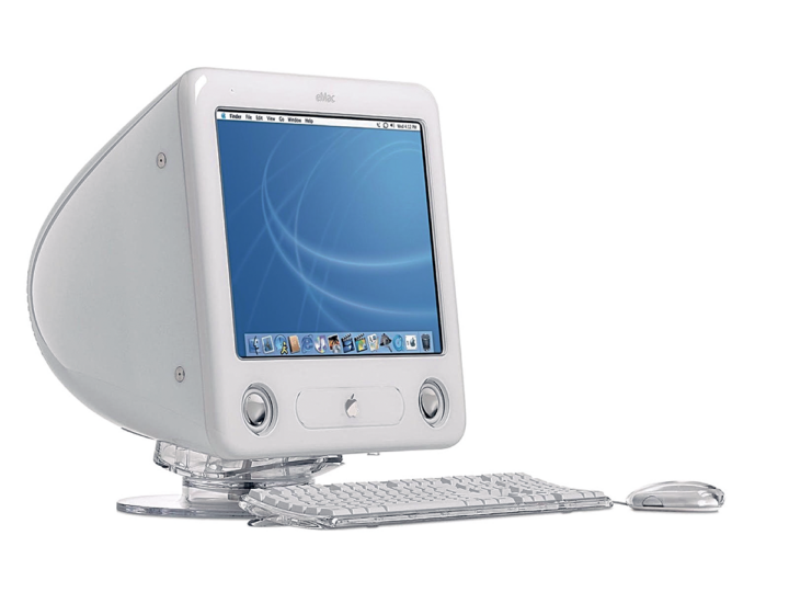 iMacの“if”の姿？ 教育市場向けに企画されたeMac。iMac G4の約半額というコスパは、一般ユーザにも切望された