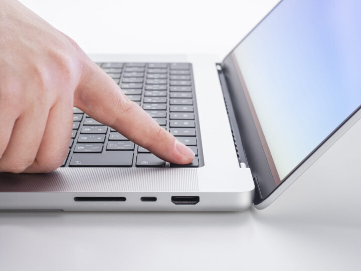 なぜ、Macのキーボードには［Backspace］がないのか。そして、［delete］キーがWindows PCの［Backspace］と同じ挙動をする理由は？
