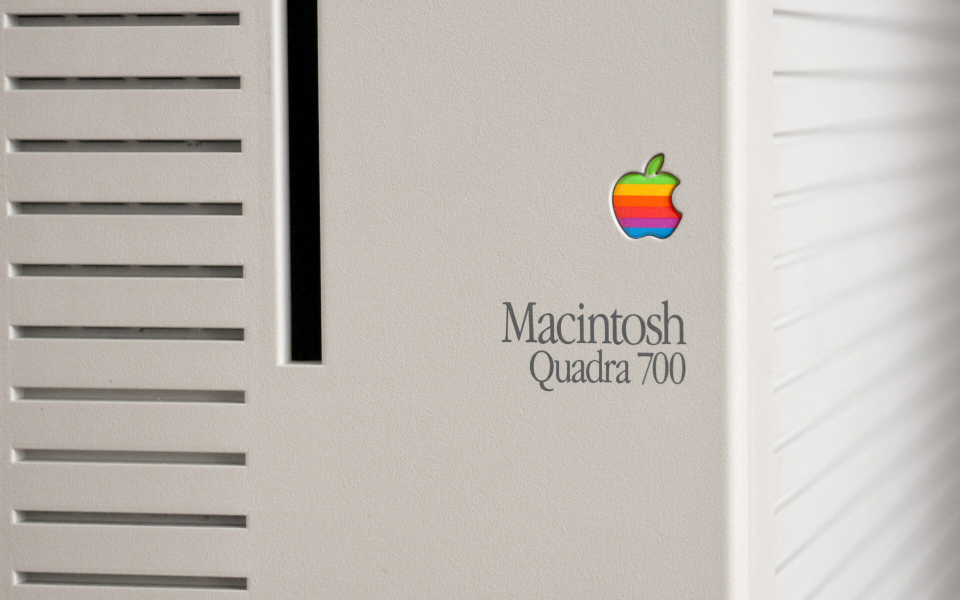 quadra700_00.jpg quadra700_00.jpg