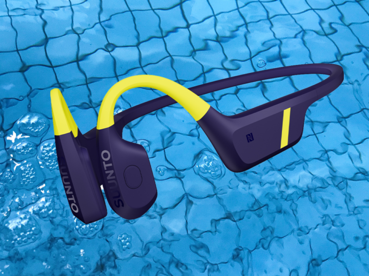 水泳に最適な骨伝導イヤフォン「SUUNTO AQUA」レビュー。泳ぎ方の分析や疲労度の回復まで教えてくれる！