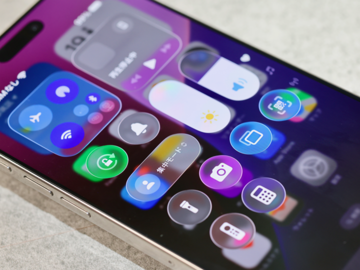 Appleの新デザイン言語「Liquid Glass」とは何なのか？ 単に“透明”なだけではない“新しい操作体験”