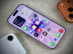 iPhone 17、先行レビュー。ベンチマークはiPhone 16 Pro超え！ カメラ、チップ、ディスプレイ…死角なしのアップグレードで、超おすすめのニュースタンダードに