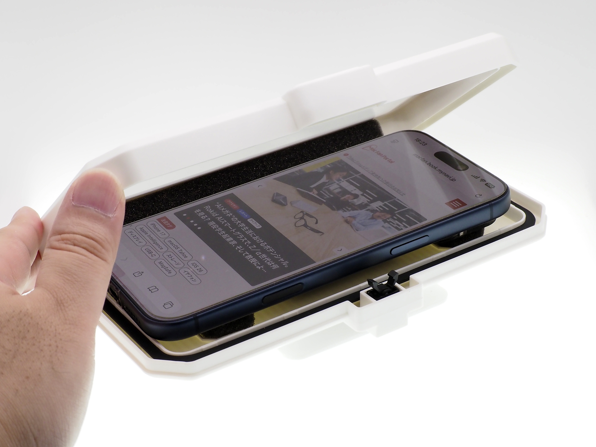 100均】ダイソーの防滴スマホホルダをiPhoneで試す。使い勝手は 